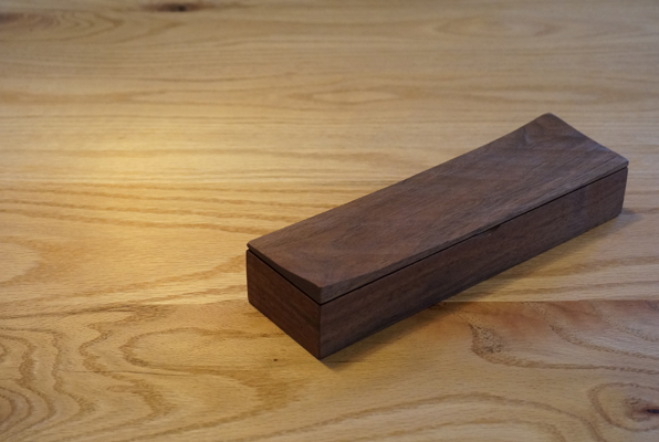 藤澤さんの木箱 / 削り出し