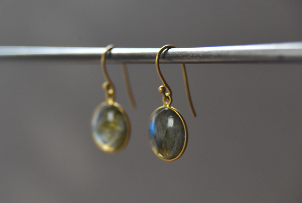 Small Round Stone Earrings / Labradorite